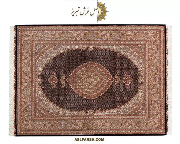 فرش دستباف سه متری طرح ماهی